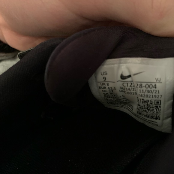 Mens Size 9 / Women’s 10.5 - Nike ZoomX Invincible Run Flyknit Black White - Picture 11 of 15